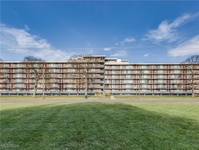 Photo - 2331 E Market St Condo Unit 400