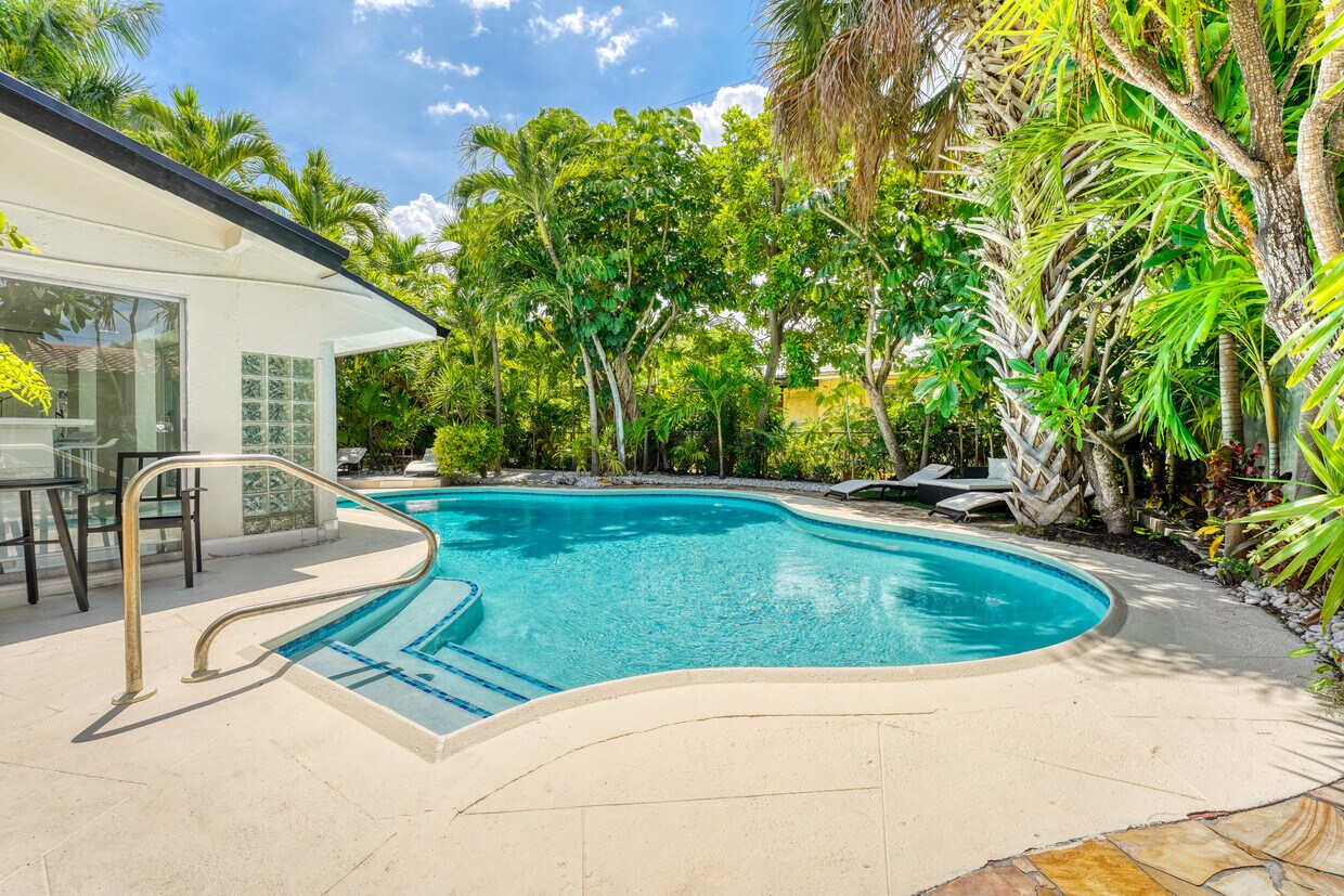 Photo - 5451 NE 22nd Ave (Fort Lauderdale, FL)