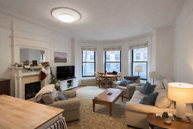 Building Photo - 28 State St Unit 2F