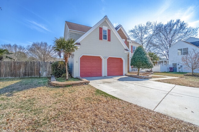 305 Hidden Falls Ct