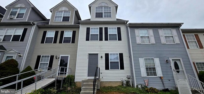 Building Photo - 3822 Swift Run Dr Rental
