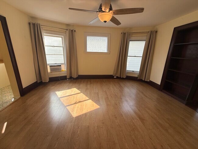Photo - 207 S Broom St Unit #2