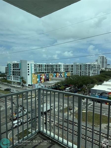 Building Photo - 140 S Dixie Hwy Unit 613 Rental