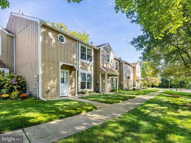 Photo - 18 Pond View Dr