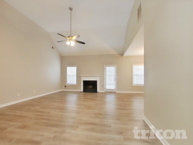 Photo - 103 Meadow Side Ct