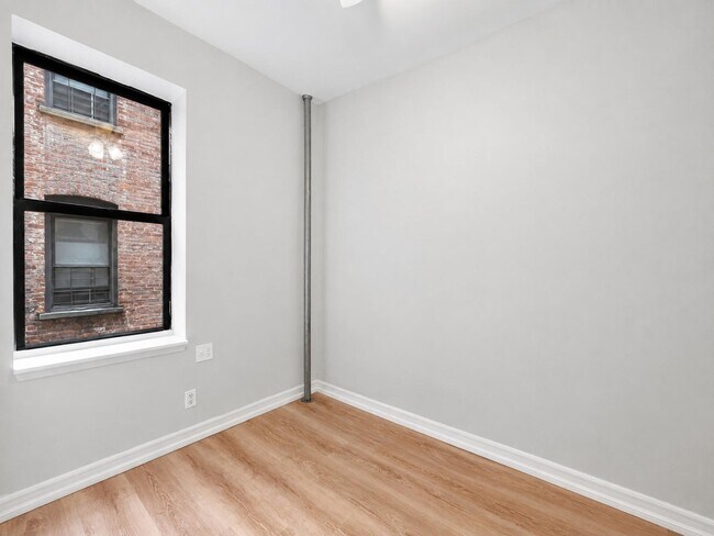 Photo - 3415 Broadway Unit W