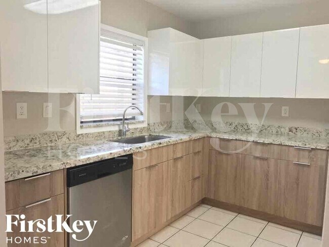 Photo - 19740 SW 87th Pl