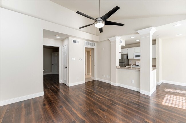 Photo - 3231 Allen Pkwy Unit 4302