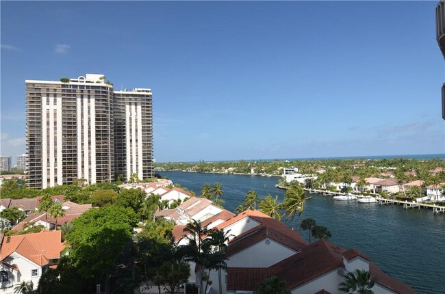 Building Photo - 19355 Turnberry Way Unit 7-L