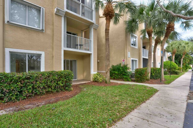 Photo - Lighthouse Cove - 6103 Unidad 266 Village Blvd 6103