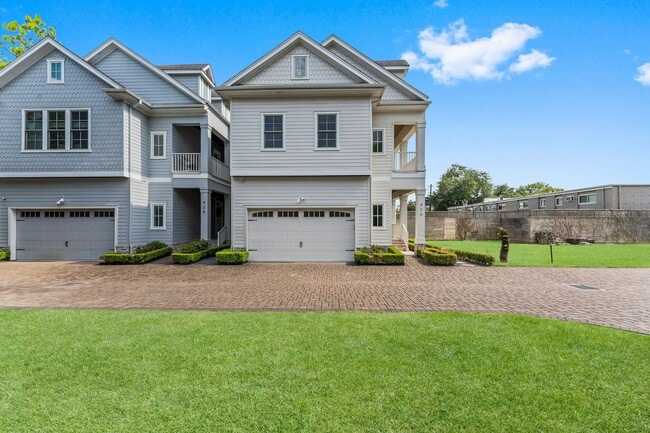 Photo - 426 Marshall St