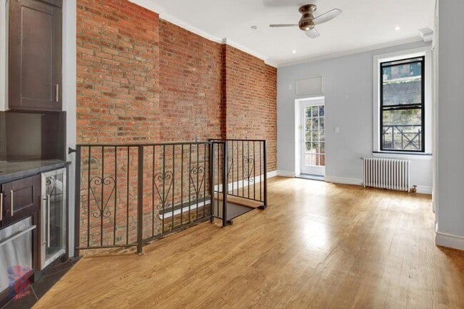 Photo - 250 Mott St Apartment Unit 4