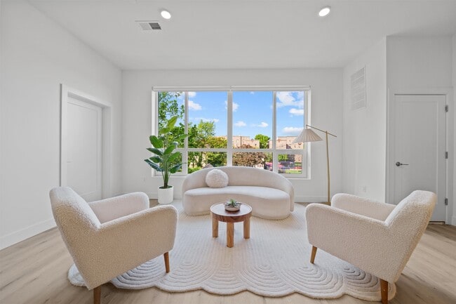 Photo - 17 Ave E Condo Unit 301