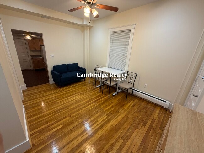 Building Photo - 69 Oak St Unit 1T