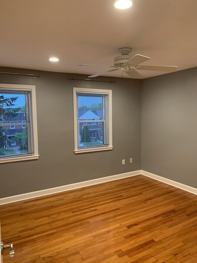 Photo - 8319 Hillendale Rd