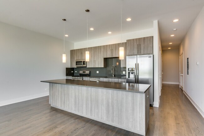 Photo - 2343 N Seeley Ave Unit 2A