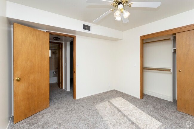 1BR, 1BA - 510SF