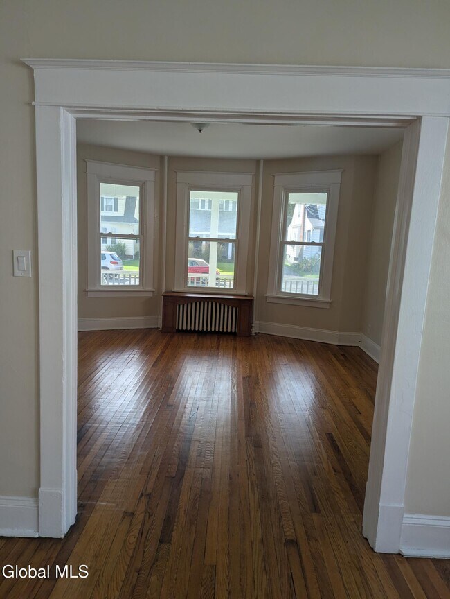 Photo - 44 Harris Ave Unit Apt 1