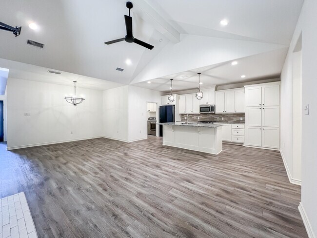 Photo - 5917 Harvard St