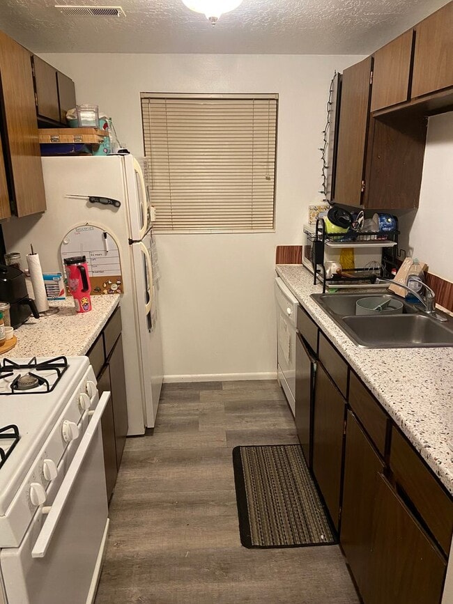 Photo - 1B/1B Pet Friendly Apartment South of BYU Unit 316