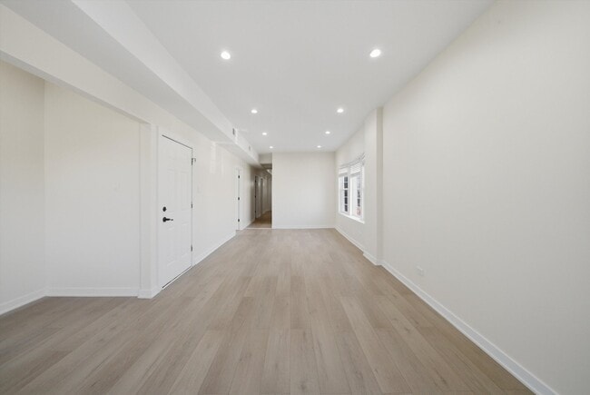 Photo - 4957 W Superior St