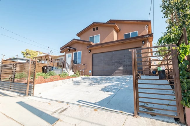 Building Photo - 3258 1/2 Dundas St. Los Angeles Unit CA