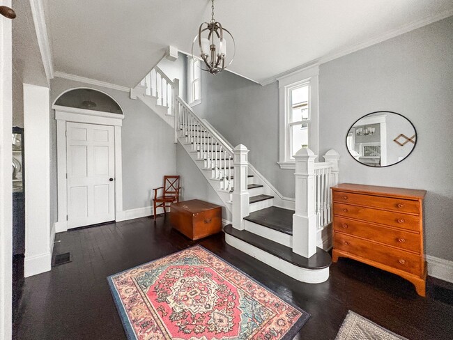 Photo - Spacious 3 Bedroom in Richmond