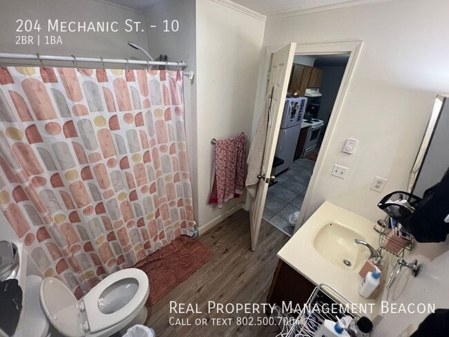 Photo - 204 Mechanic St