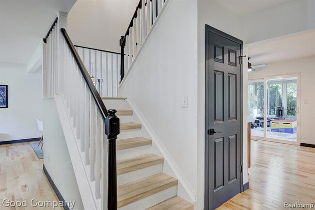 Photo - 41490 Hanford Rd