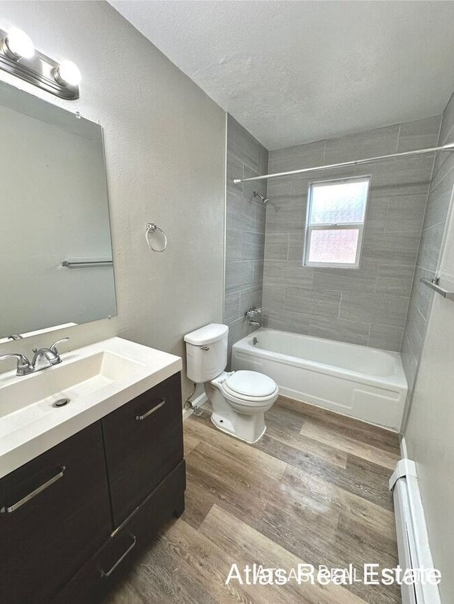 Building Photo - 2112 Friendship Pl Unit 2 Rental