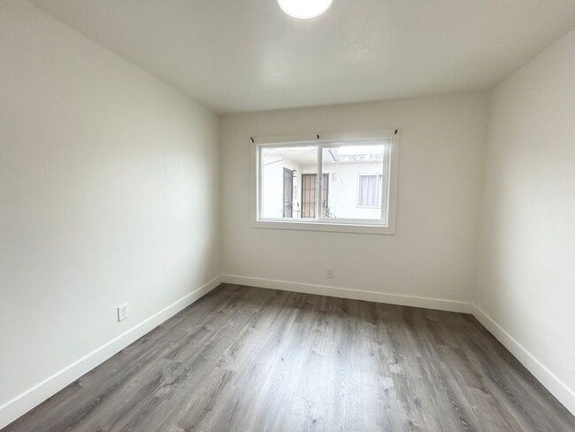 Photo - 3800 Waller Ave Unidad B
