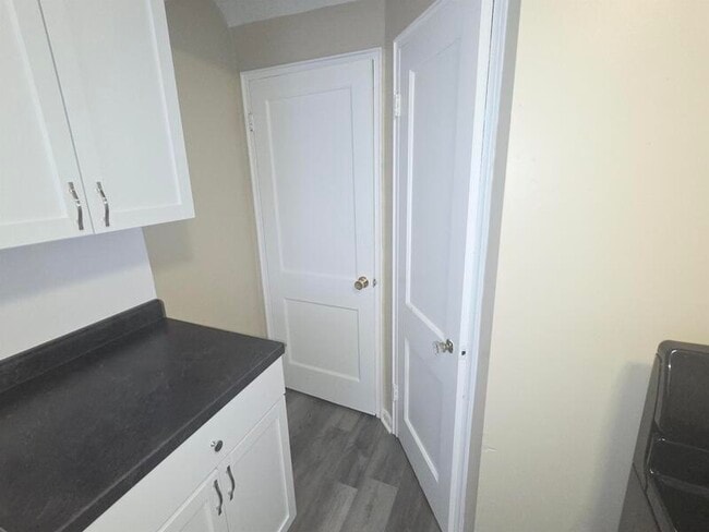 Photo - 1519 W 28th St