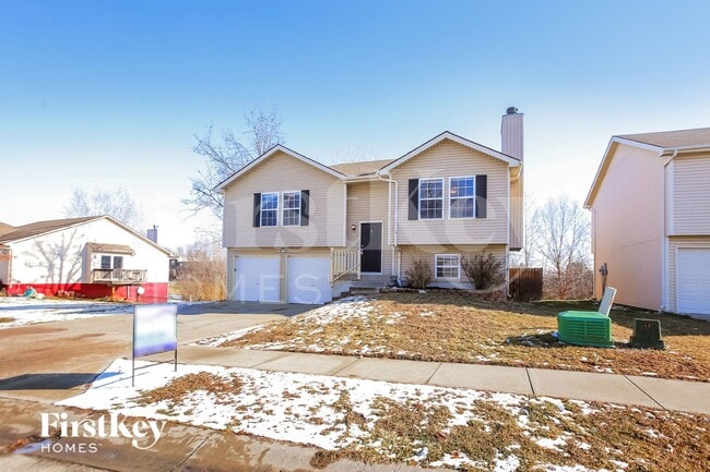 Photo - 419 N Queen Ridge Ave