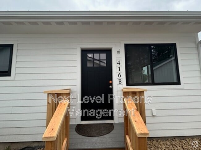 Building Photo - 416 Maple Dr Rental