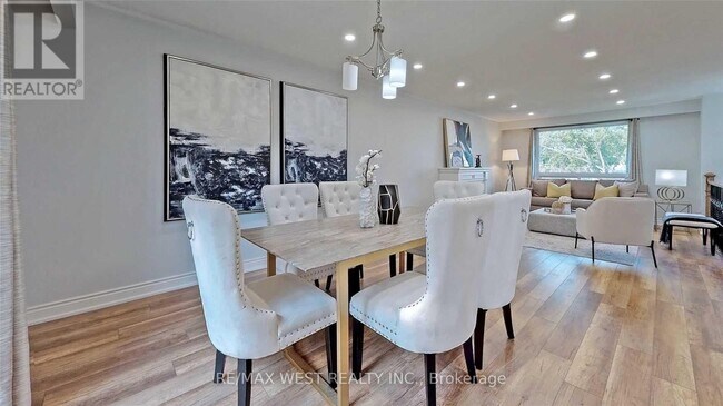 Photo - 360 Dixon Blvd