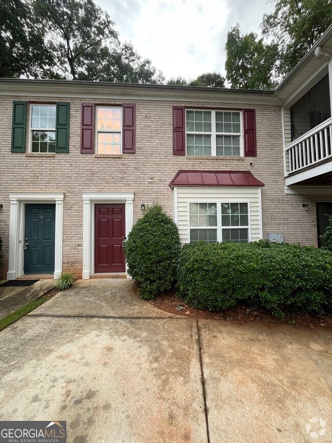 Building Photo - 4604 Grand Central Pkwy Rental