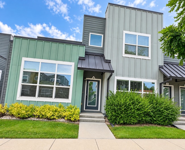 Building Photo - 875 Baum St