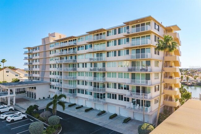 Building Photo - 223 Island Way Unit 2D