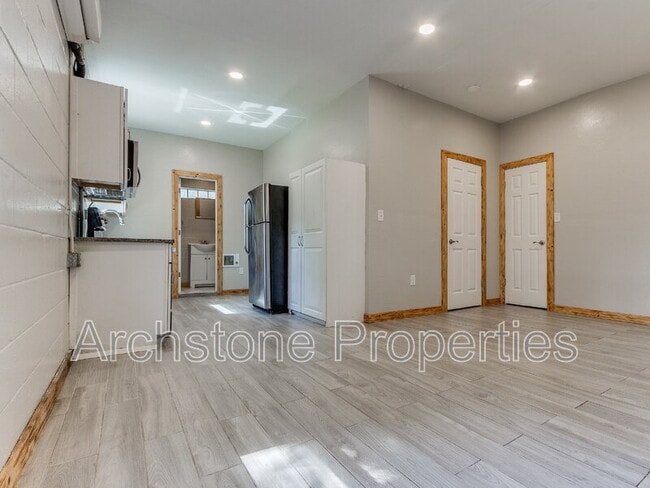 Photo - 2006 NW 26th St Unidad 1/2 B