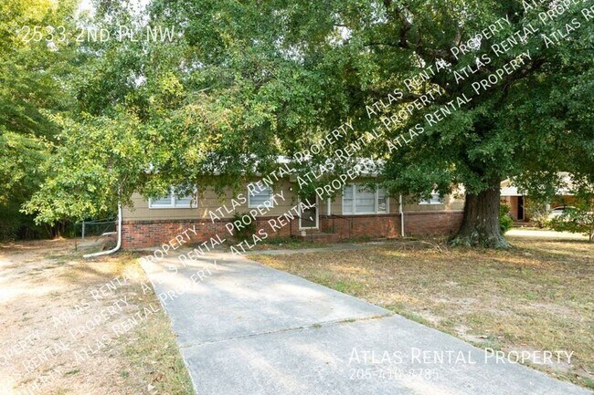 Photo - 2533 2nd Pl NW