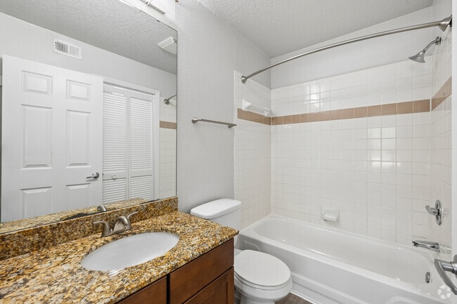 1BR, 1BA - 500SF - Bathroom