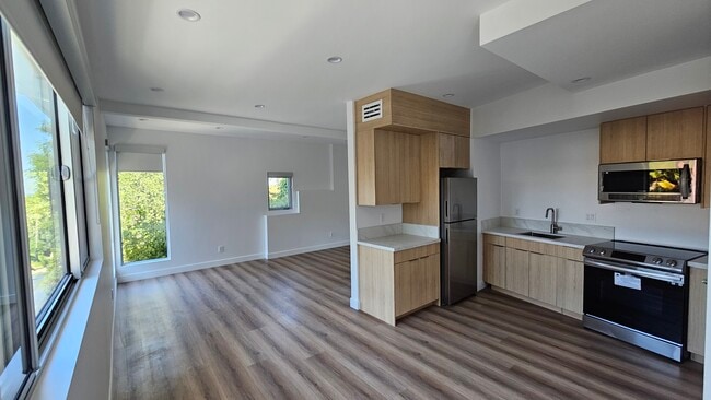 Photo - 20514 Califa St House