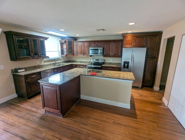 Photo - FOR RENT 4 Bedroom 2 1/2  Bath with Den/Office/5th bedroom, Furry  friends Welcome!