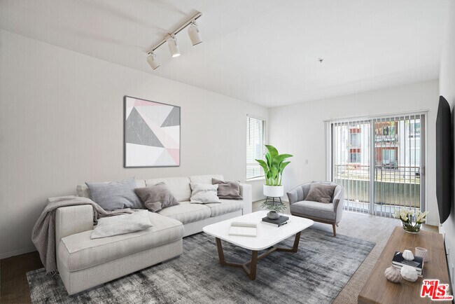 Building Photo - 100 S Alameda St Unit 241 Rental