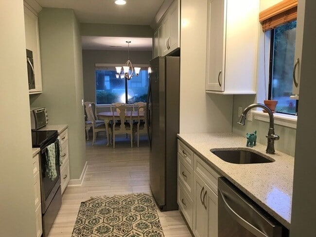 Photo - 2BD/2.5BA - TOWNHOME IN MT PLEASANT - AVAILABLE 8/1/26