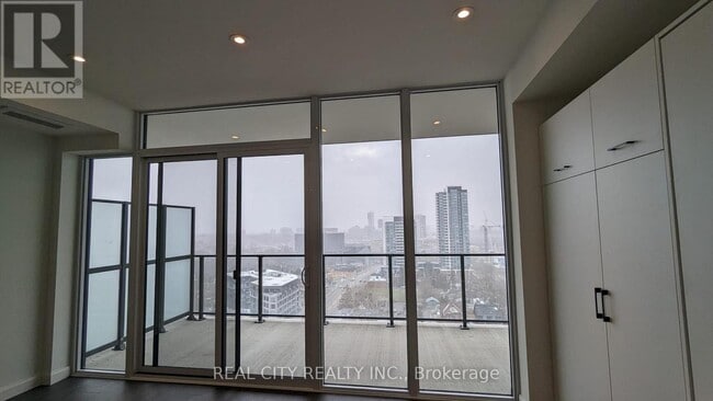 Photo - 741 King St W Unité 1510