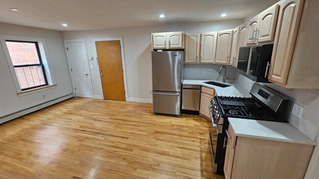 39 Salutation St Unit 33