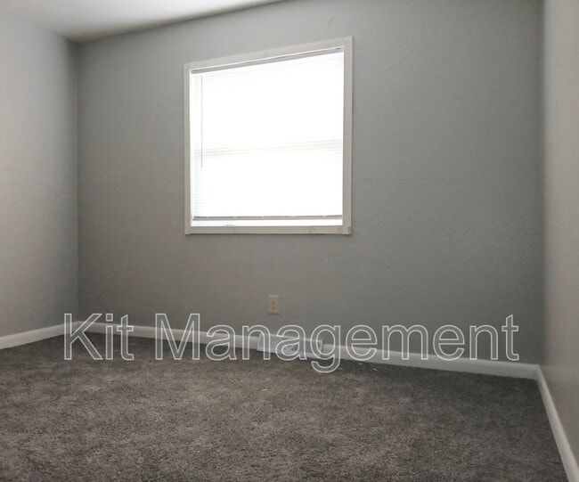 Photo - 5517 Douglas Rd Unit 9