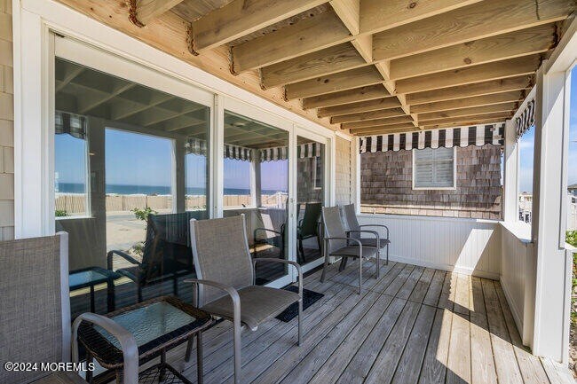 157 Beach Front