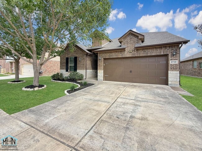8720 Indian Bluff
